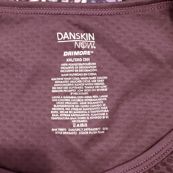 Danskin Now lightweight textured long sleeve shirt - Picture 3 of 4